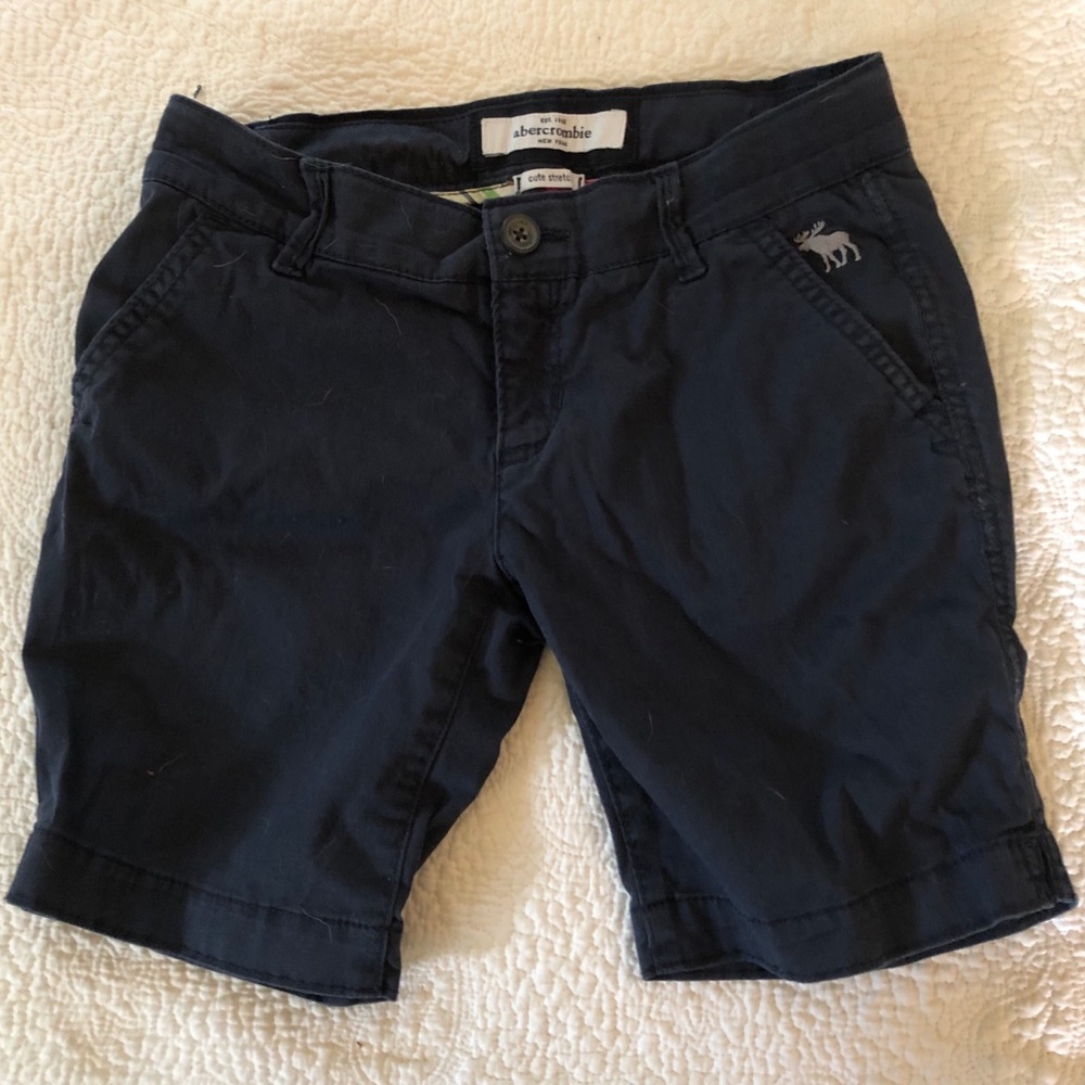 Abercrombie girl’s classic navy shorts, so cute!
